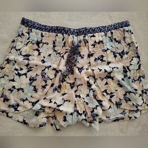 Vanilla Star Navy Floral Shorts